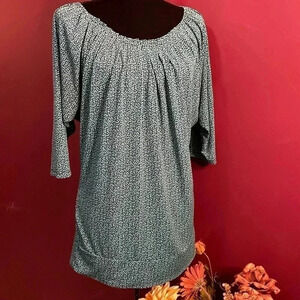 Beautiful New York & Company Women’s Medium Stretch Blouse